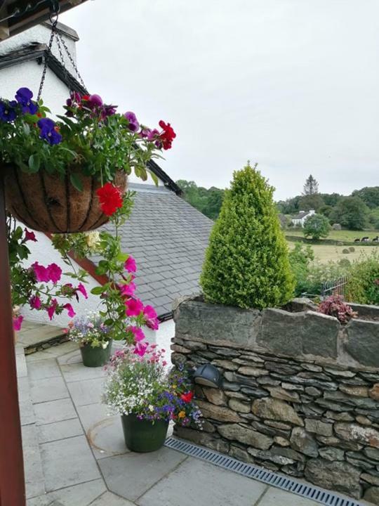 The Brown Horse Inn Winster  Exterior foto